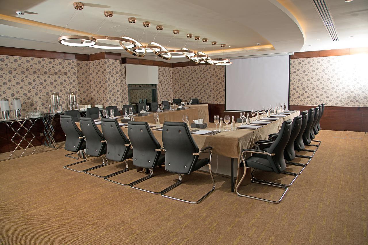 Hotel Warwick Khobar Extérieur photo